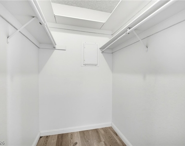 4752 Obannon Drive - Photo Thumbnail 20