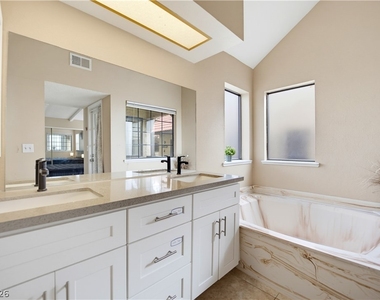 4752 Obannon Drive - Photo Thumbnail 18