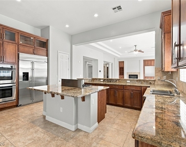 623 Chervil Valley Drive - Photo Thumbnail 5