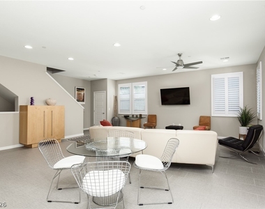 11283 Cactus Tower Avenue - Photo Thumbnail 6