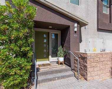 11283 Cactus Tower Avenue - Photo Thumbnail 4