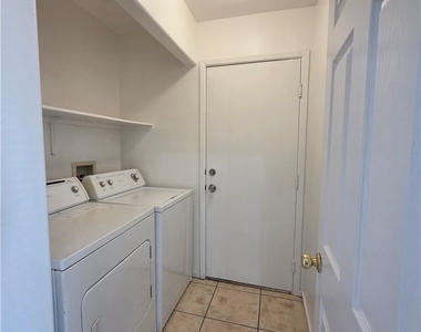 2115 Falcon Crest Avenue - Photo Thumbnail 19