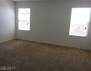 5514 S Riley Street - Photo Thumbnail 9