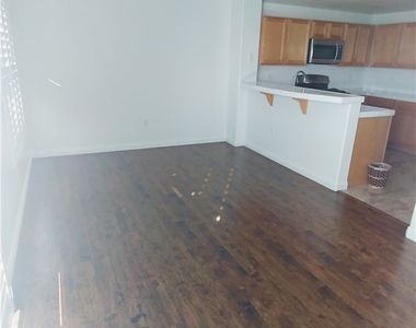 10711 Pappas Lane - Photo Thumbnail 9