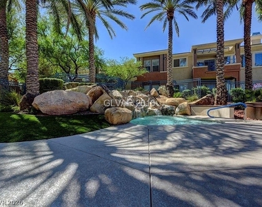 10711 Pappas Lane - Photo Thumbnail 4