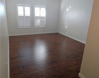 10711 Pappas Lane - Photo Thumbnail 11