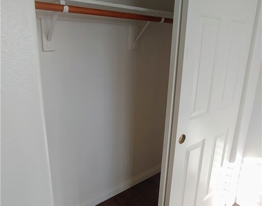 10711 Pappas Lane - Photo Thumbnail 13