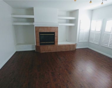 10711 Pappas Lane - Photo Thumbnail 5