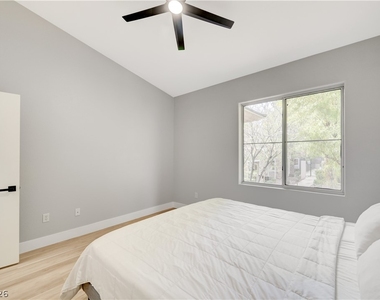 673 Peachy Canyon Circle - Photo Thumbnail 27