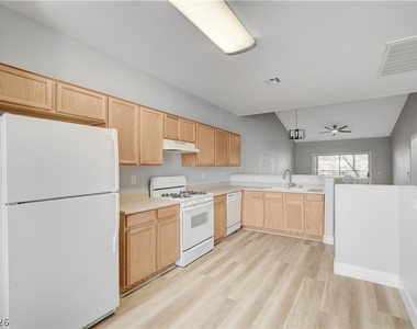 673 Peachy Canyon Circle - Photo Thumbnail 17
