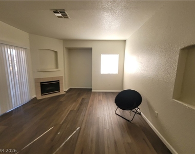 4730 E Craig Road - Photo Thumbnail 9