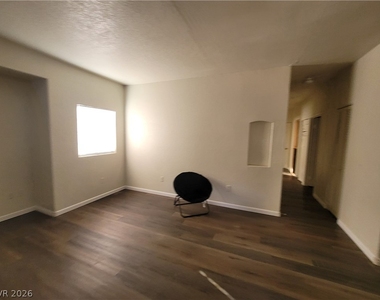 4730 E Craig Road - Photo Thumbnail 5