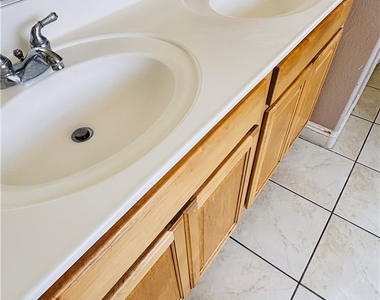 9759 Beach Rose Court - Photo Thumbnail 14