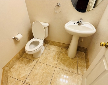 9759 Beach Rose Court - Photo Thumbnail 4