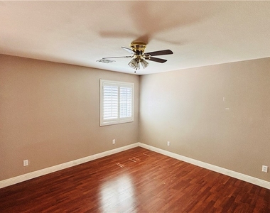 9759 Beach Rose Court - Photo Thumbnail 11