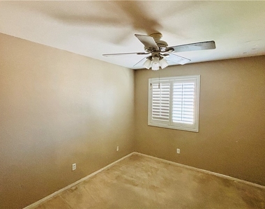 9759 Beach Rose Court - Photo Thumbnail 8