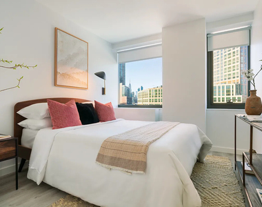 87 Commercial Street - Photo Thumbnail 2