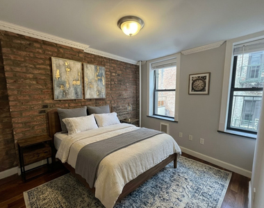 Mulberry Street - Photo Thumbnail 4