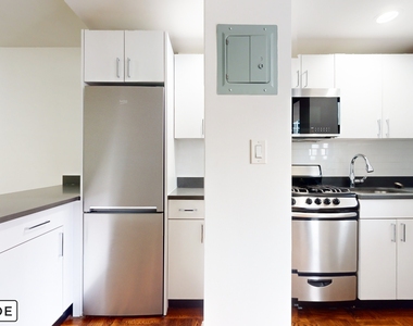 165 East 35th Street #5H - Photo Thumbnail 4