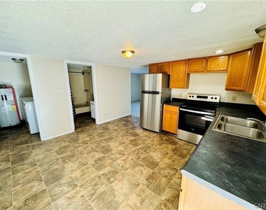 3 Downstairs Lathrop Street - Photo Thumbnail 1
