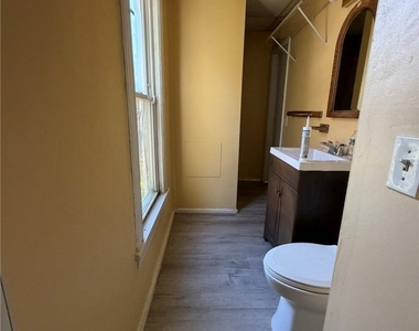 133 Delong Avenue - Photo Thumbnail 6