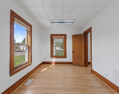 4914 W Seneca - Photo Thumbnail 10