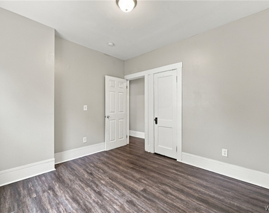 82 Dakota Street - Photo Thumbnail 8