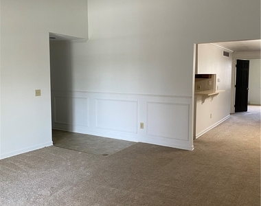 4595 Chestnut Ridge Road - Photo Thumbnail 6