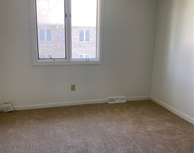 4595 Chestnut Ridge Road - Photo Thumbnail 14