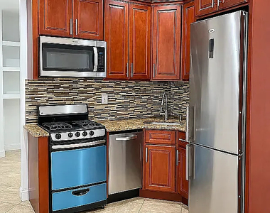 330 Lewis Avenue - Photo Thumbnail 2