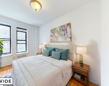 324 East 91st Street - Photo Thumbnail 2