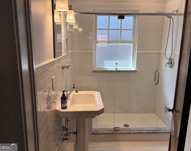 748 Greenwood Avenue - Photo Thumbnail 10