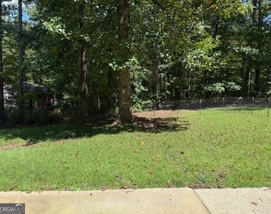 100 Forest Hall Lane - Photo Thumbnail 18