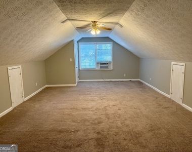 100 Forest Hall Lane - Photo Thumbnail 17