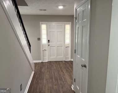 100 Forest Hall Lane - Photo Thumbnail 1