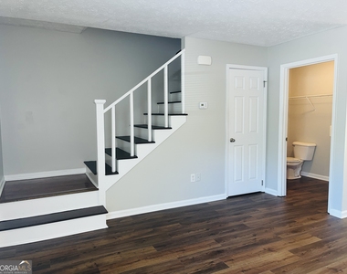 605 Wilburn Avenue - Photo Thumbnail 3
