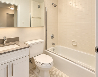 400 East 71st Street - Photo Thumbnail 2