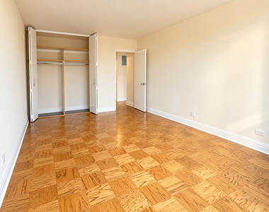 400 East 71st Street - Photo Thumbnail 6