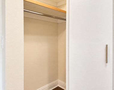 400 East 71st Street - Photo Thumbnail 4