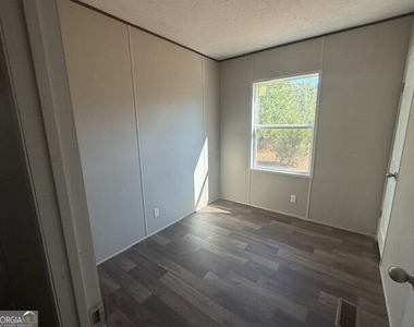 3553 Cokesbury Hwy - Photo Thumbnail 3