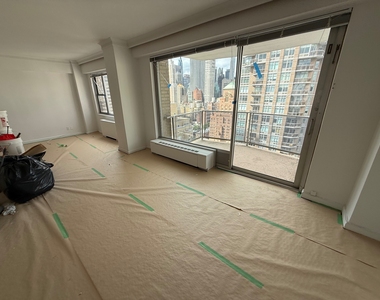 East 64th Street - Photo Thumbnail 1