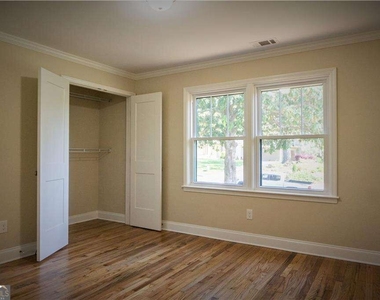 3138 Wiltshire Drive - Photo Thumbnail 6