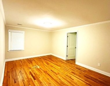 3138 Wiltshire Drive - Photo Thumbnail 12