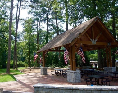3138 Wiltshire Drive - Photo Thumbnail 20