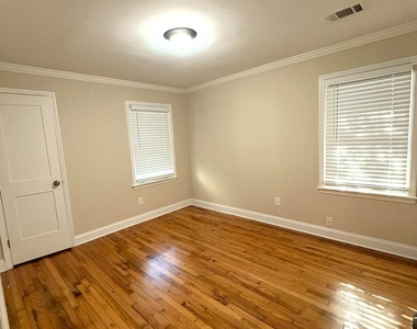 3138 Wiltshire Drive - Photo Thumbnail 9