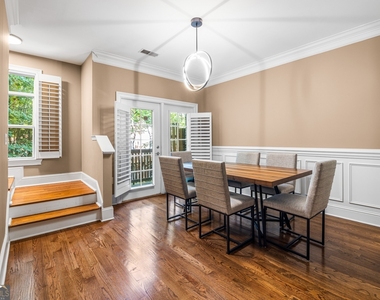 5600 Glenridge Park - Photo Thumbnail 11