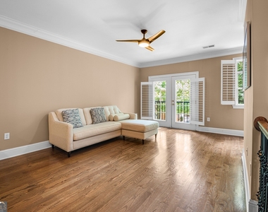 5600 Glenridge Park - Photo Thumbnail 2