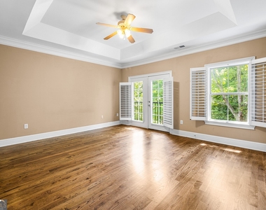 5600 Glenridge Park - Photo Thumbnail 17