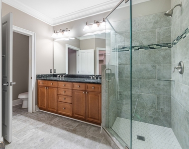 5600 Glenridge Park - Photo Thumbnail 19