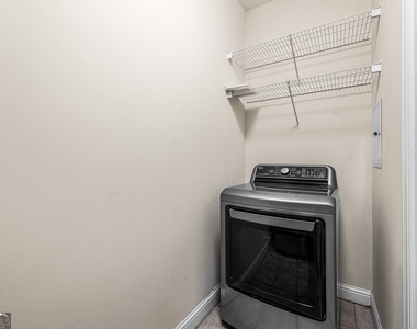 5600 Glenridge Park - Photo Thumbnail 26